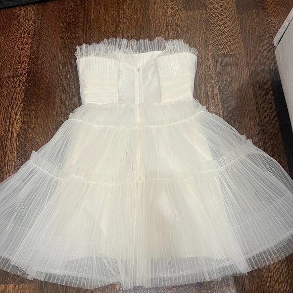 NWT BCBGMAXAZRIA Strapless Tiered Tulle White Mini Dress US 6 - Picture 7 of 10